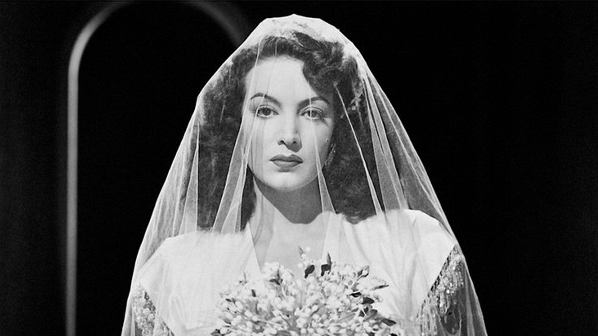 The Kneeling Goddess