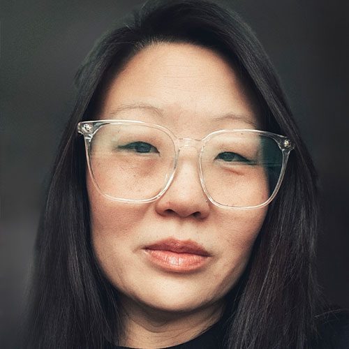 Julie Kim headshot