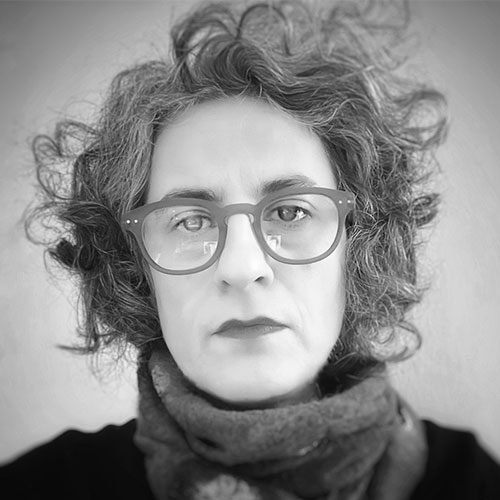 Farahnaz Sharifi headshot