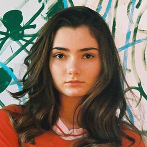 Emily Robinson headshot