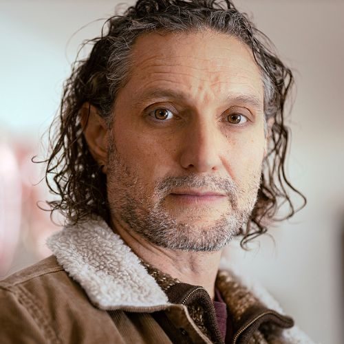 Jeremy Xido headshot