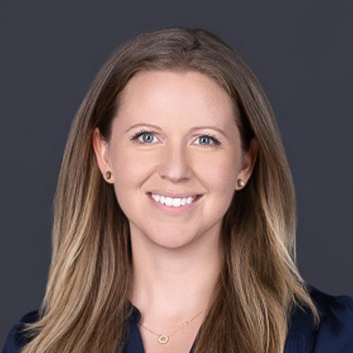 Lisa Adams headshot