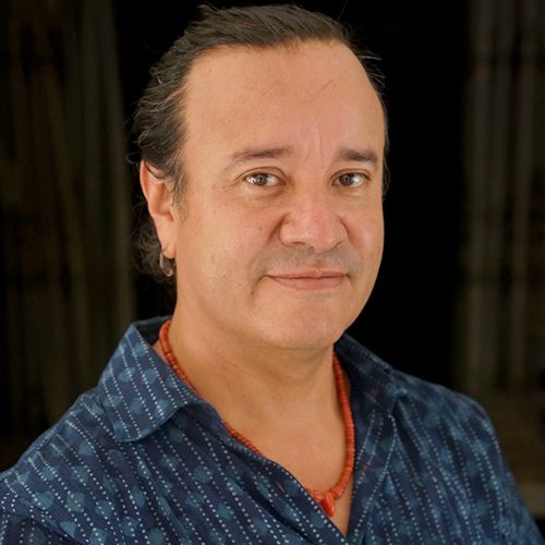 Alejandro Valbuena headshot