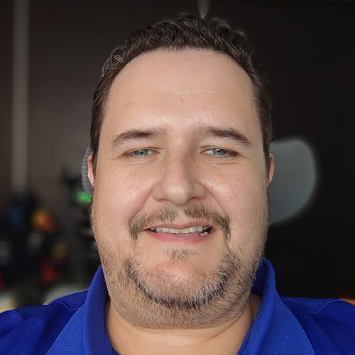 Alex Camargo headshot